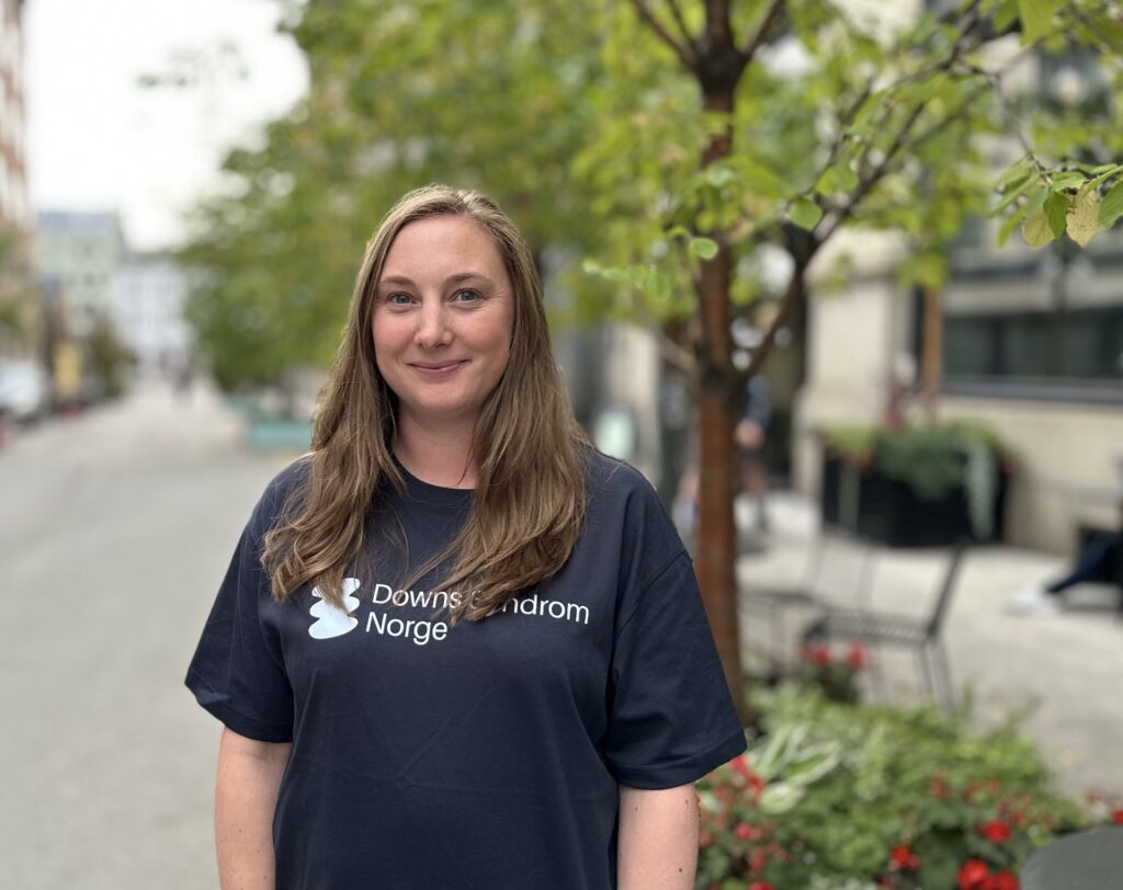 Cecilie Hertzberg som er ansatt i Downs Syndrom Norge sin administrasjon