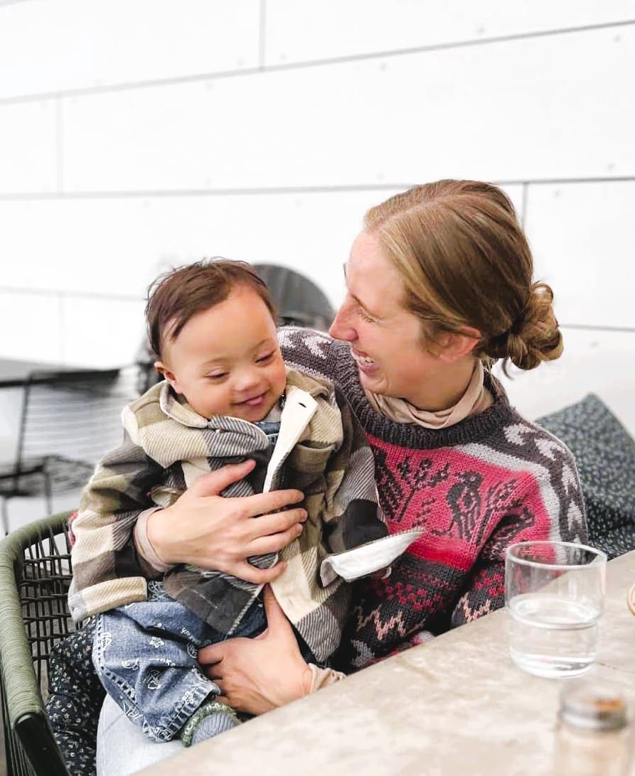 Mor og barn med Downs syndrom